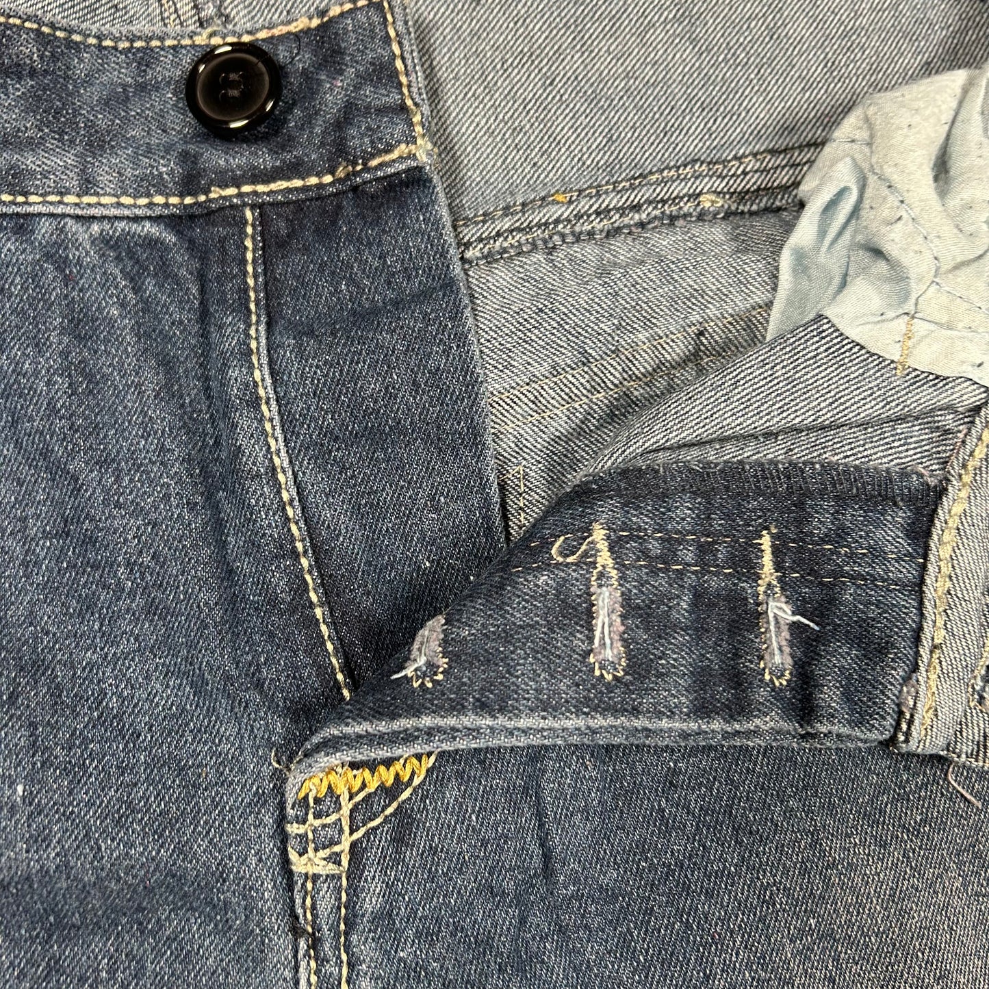 TRUE RELIGION BLANK (no buttons)